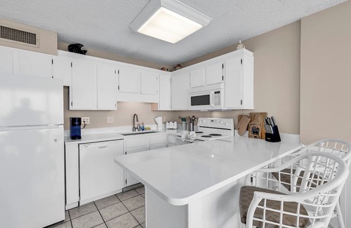 Garden City Condominio | Seagull Heights! 2-BR 2-BA OCEANFRONT Royal Garden Resort Condo In&Outdoor Pools