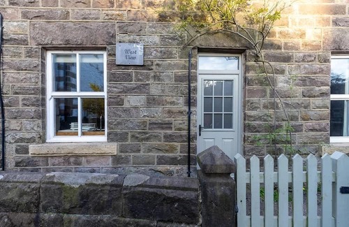 Matlock Cabaña | Charming Wensley Cottage in the Heart of Peaks