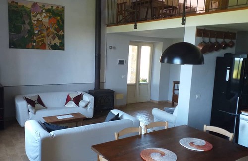 Magliano in Toscana Apartamento | Farmhouse in the countryside with magnificent sea view, ideal for families with 4 paws