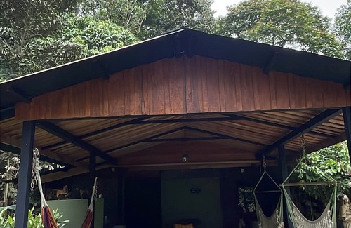 Las Horquetas Cabaña | Linda cabaña rústica en Sarapiqui de Heredia con piscina y wifi