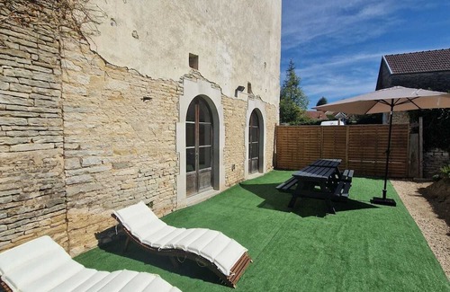Molesme Casa | Maison de groupe en Bourgogne : L'Antre Amis - spacieuse pour famille et amis