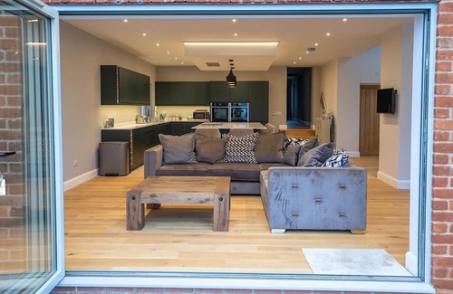Cleedownton Casa | Cobley Hill Farm - Sleeps 24