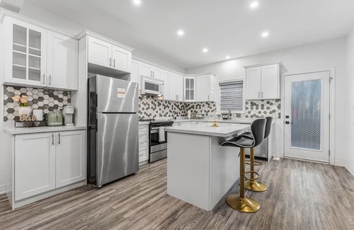 Niagara Falls Apartamento | Stylish *NEW* 2BR Suite| 2.5Baths | Close to Falls