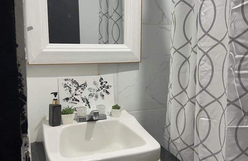 King's Park Apartamento | Cozy studio with WiFi in King’s Park, Belize City