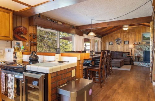 Bass Lake Casa | Franklin's Place at Bass Lake Yosemite with Boat Dock