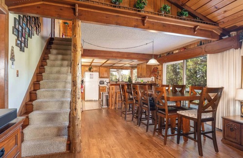 Bass Lake Casa | Franklin's Place at Bass Lake Yosemite with Boat Dock