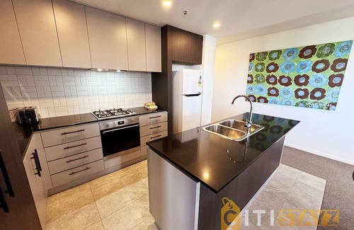 Phillip Apartamento | Posh in Phillip - 2bd 2bth Apt