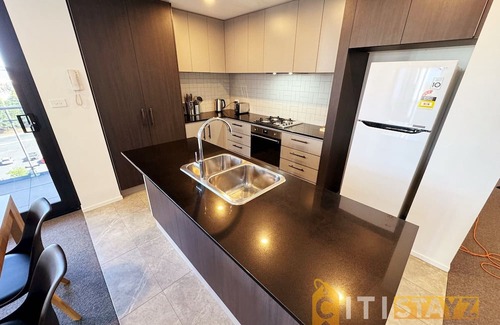 Phillip Apartamento | Posh in Phillip - 2bd 2bth Apt