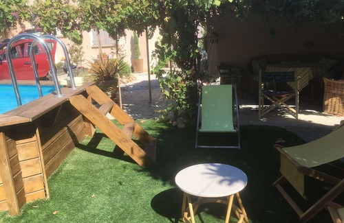 Jonquerettes Casa | Gite in Provence private garden and pool