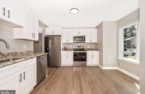 Montgomery Village Casa | 3-bedroom townhome in Gaithersburg with WiFi, AC, Meditation Room Close to DC