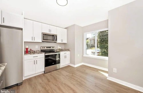 Montgomery Village Casa | 3-bedroom townhome in Gaithersburg with WiFi, AC, Meditation Room Close to DC
