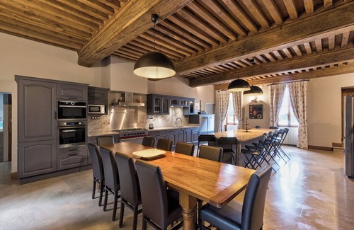 Cuisery Casa | Chateau rental in Burgundy with 10 bedrooms in France