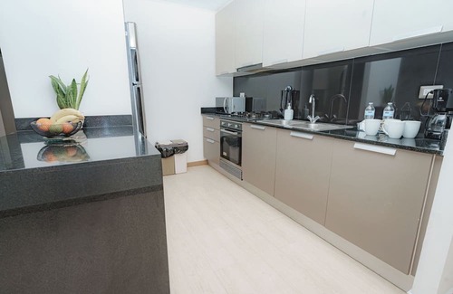 Tumba Vieja Apartamento | Luxury 2BR Cityview apt, parking and balcony