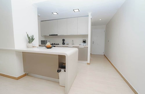 Tumba Vieja Apartamento | Luxury 2BR Cityview apt, parking and balcony