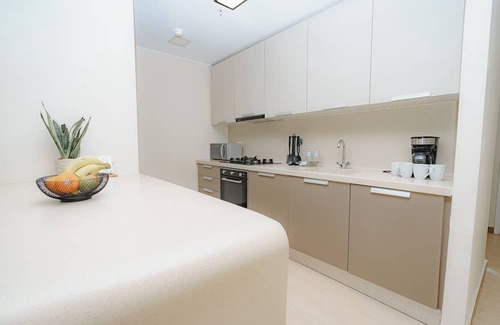 Tumba Vieja Apartamento | Luxury 2BR Cityview apt, parking and balcony