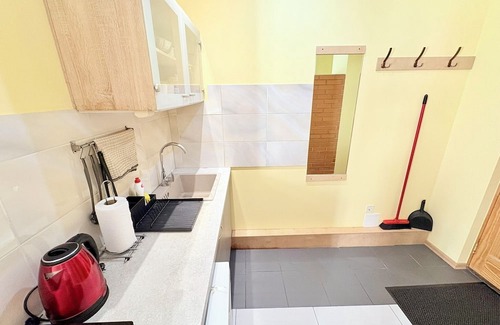 Grizinkalns Apartamento | Refreshed Studio Apartment in a Beautiful Neighborhood