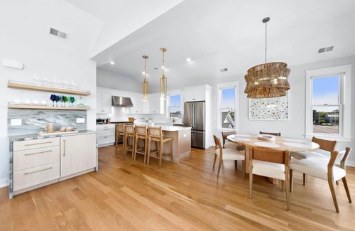 Beach Haven Casa | Modern Coastal Escape – New Construction, Family-Friendly, Walk to Beach