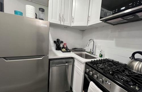 Hudson Yards Apartamento | Modern 2BR Steps from Times Sqaure