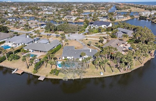 Old Ponte Vedra Beach Casa | VIEWS! Newly renovated single family home on cul de sac with pool close to beach access!