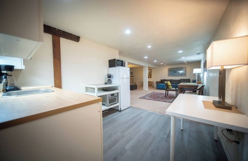 Vernon Apartamento | Charming apartment in fantastic Portland with WiFi, AC