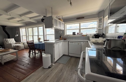 Chatham Cabaña | Beautiful two-bedroom waterfront cottage. Unbelievable Sunsets.