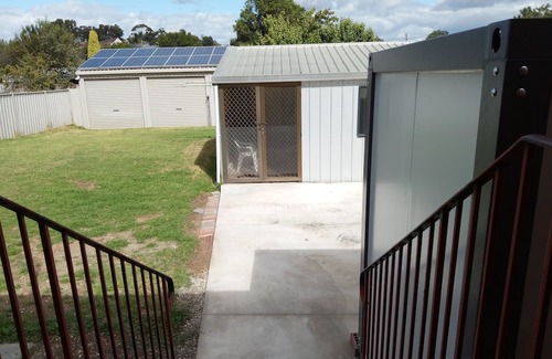 Kennington Cabina | Cozy sleep out with one full bathroom unit, free wi-fi