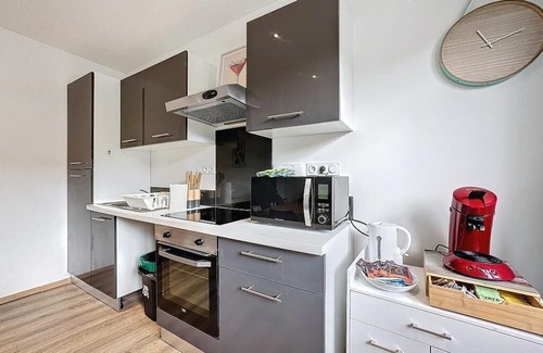 Aubiere Apartamento | Apartment 10pers Aubière, Parking, WIFI - TV