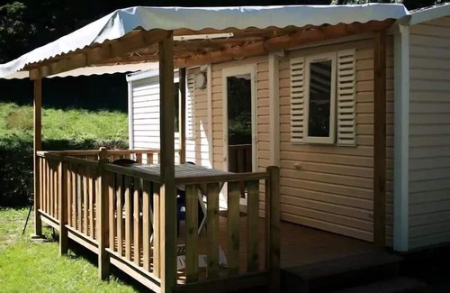 Oust Casa | MOBIL-HOME USTOU: 1 shower room with covered terrace sleeps 4