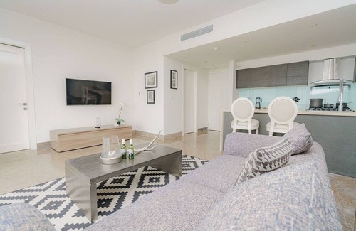 Panama City Apartamento | Exclusive and luxury 1BR with balcony in Yoo Panama