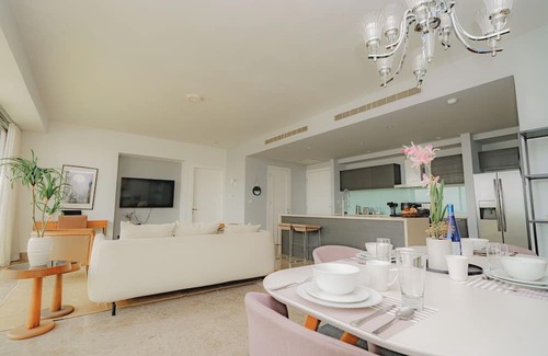 Panama City Apartamento | Exclusive and luxury 1BR with balcony in Yoo Panama