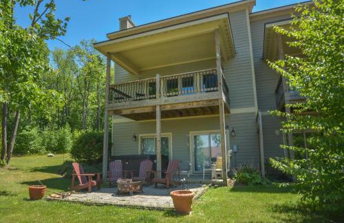 Thayerville Casa | Serenity Summit Five-Bedroom Holiday Home