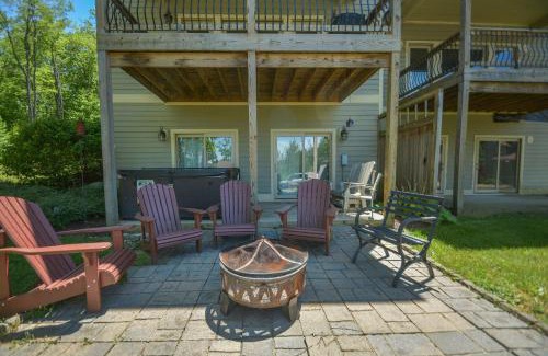 Thayerville Casa | Serenity Summit Five-Bedroom Holiday Home