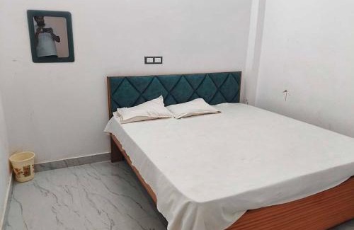 Gorakhpur Hotel | Hotel O Naman Guest House