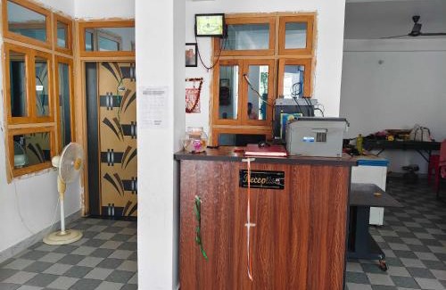 Gorakhpur Hotel | Hotel O Naman Guest House