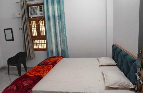 Gorakhpur Hotel | Hotel O Naman Guest House