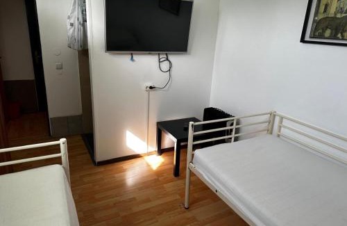 Oberdorla Apartamento | AB Pension Dachau