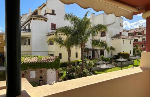 Costa Esuri Apartamento | Apartamento Marina Esuri Playa y Golf