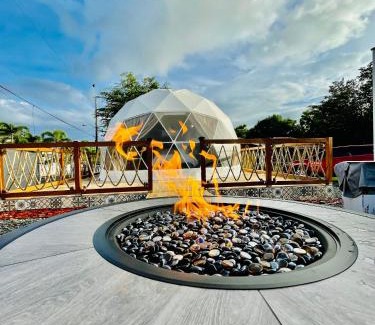 Boqueron Otro | Glasswing Dome