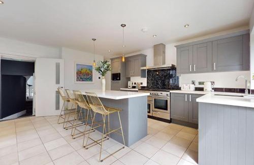 Barbican Casa | Hoe Sweet Hoe