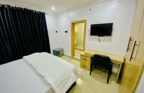 Ofin Hotel | Mayflower Suites - Lekki