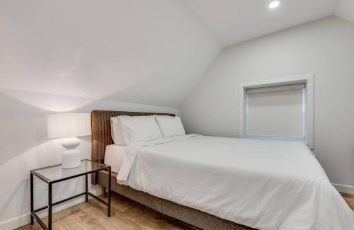Downtown Ottawa Apartamento | Modern Comfort - 1BR Apt w Sleeper Sofa - Downtown