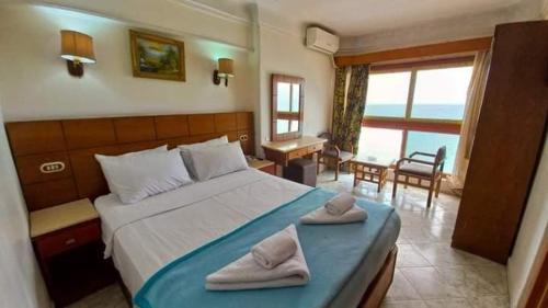 Al-Muntazah Hotel | غرف فندقية على شاطئ الإسكندرية Room in HOTEL on Alexandria Beach