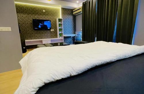 Gomti Nagar Hotel | Manhattan Suite inn