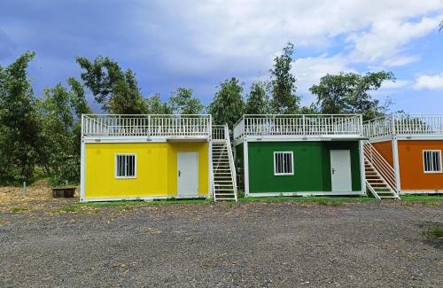 Yuanshan Chalet De Esquí | 宜客咖啡--包棟大露台四人房彩芬小屋