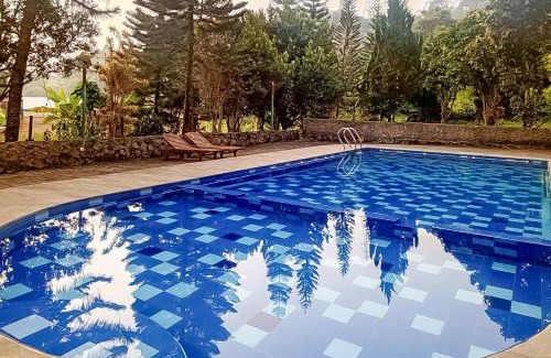 Cisarua Hotel | Urbanview Resort Syariah Batu Hijau Cilember Puncak