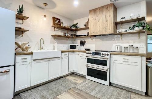 Orange City Casa | Boho Cottage By Blue Springs- 3 Bedrooms- 6 Guest