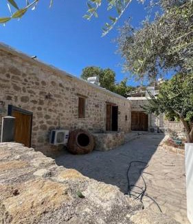 Marathounta Apartamento | Small village home in Marathounta