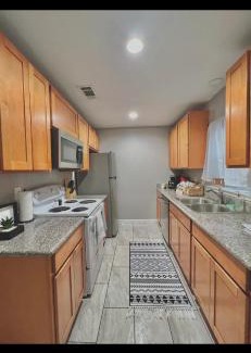 Pensacola Apartamento | Cozy 2 Bedroom Near NAS Pensacola
