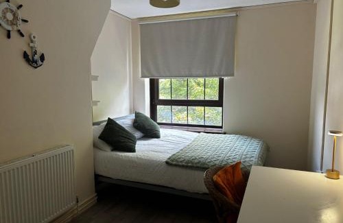 Hoxton West Casa | Adorable Bedroom in London