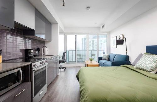 Garden District Apartamento | Spacious Studio with Balcony and City Views